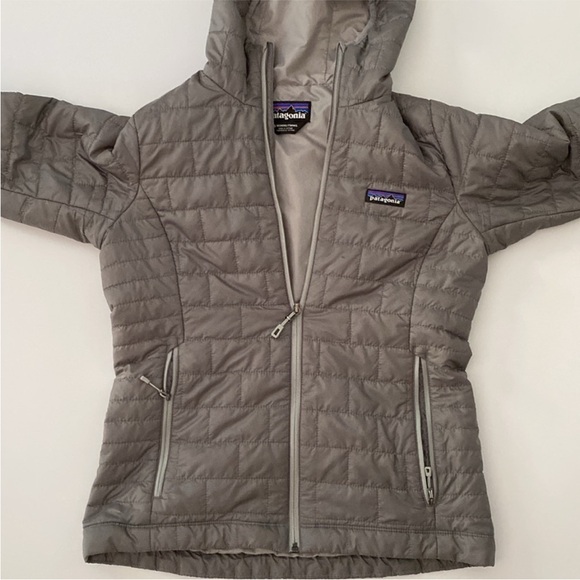 Patagonia Nano Puff Hoody Jacket size Small. - Picture 4 of 15
